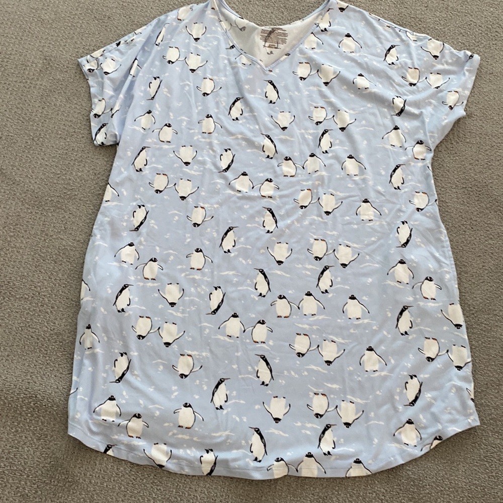 3 ladies nightgowns - - Picture 4 of 4